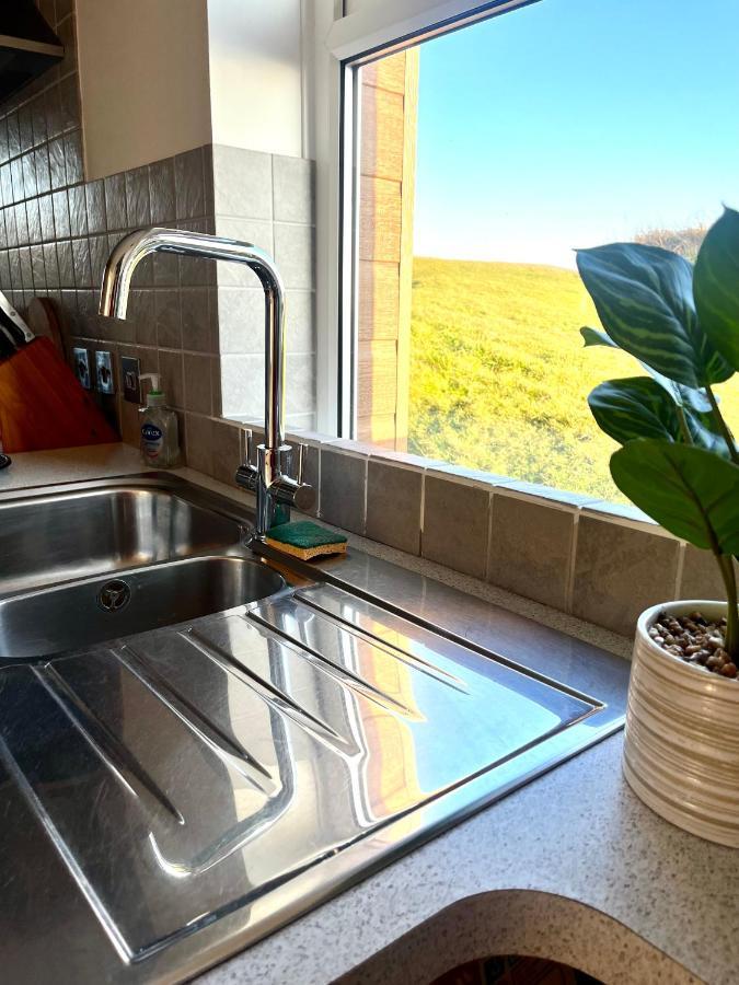 Sunset Sea View Chalet With Hot Tub トアポイント エクステリア 写真